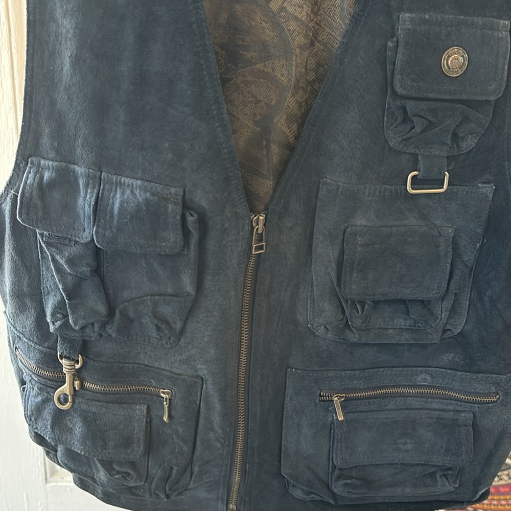 Boulder Ridge suede vest - Picture 3 of 4